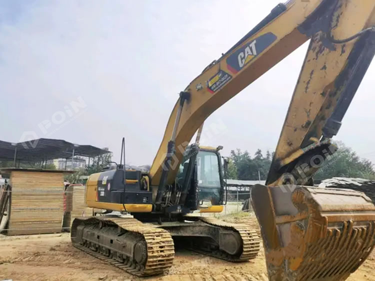 2018 CAT 330 D2L Track Excavator