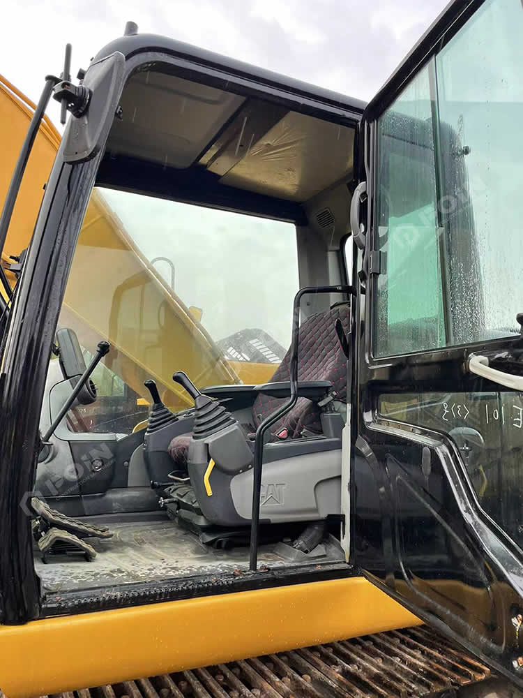 2020 CAT 320 Used Track Excavator - POIN