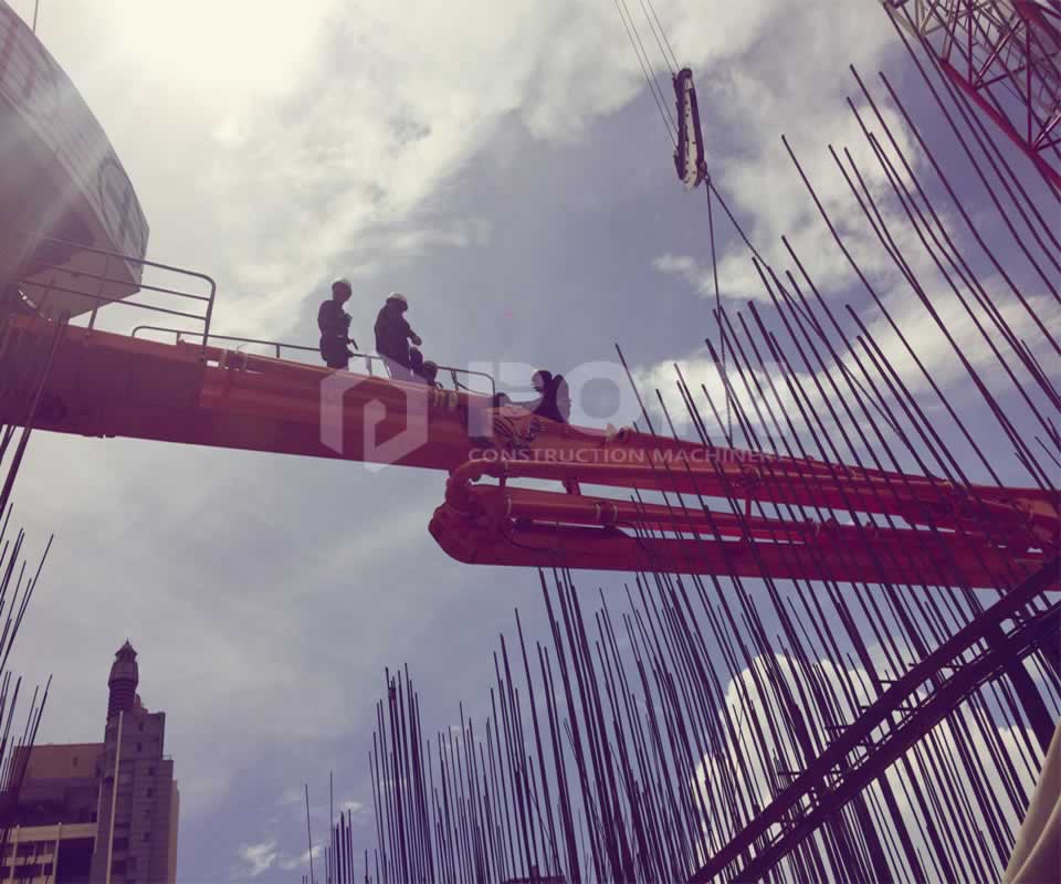 Hydraulic Spider-Mobile Placing Boom - POIN